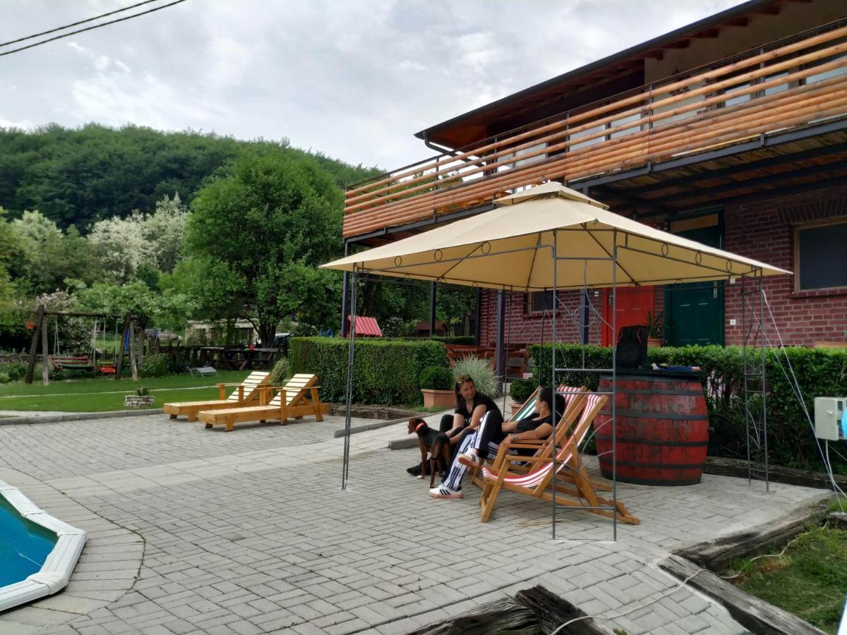 Гостьовий будинок Country House Lozanjska Terasa Екстер'єр фото